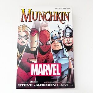 Munchkin Marvel Edition Game Ages 10+ 3-6 Players Complete